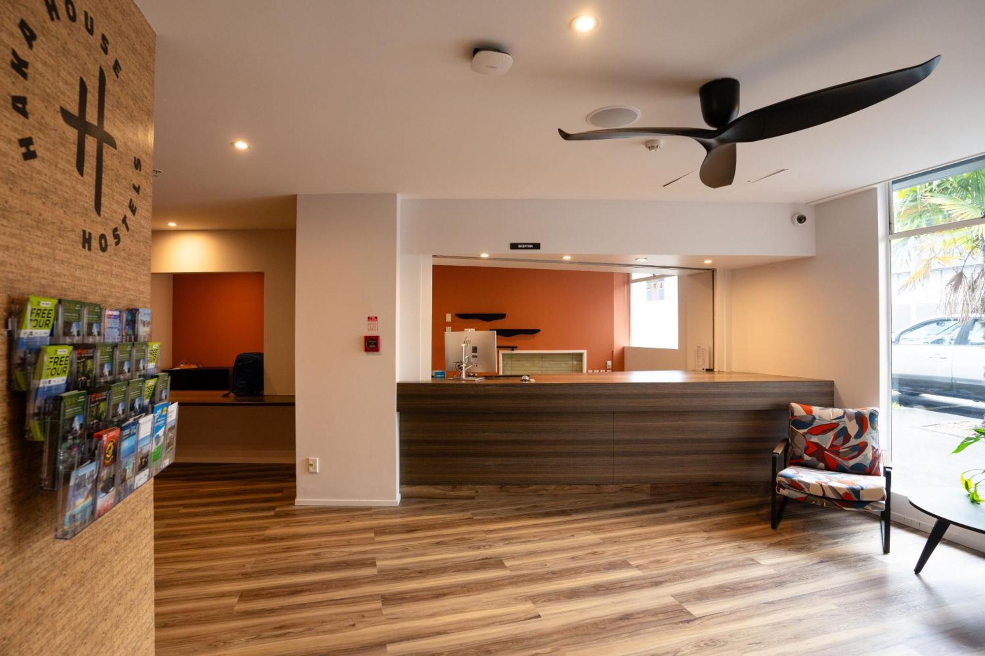 Haka House Auckland City Екстериор снимка